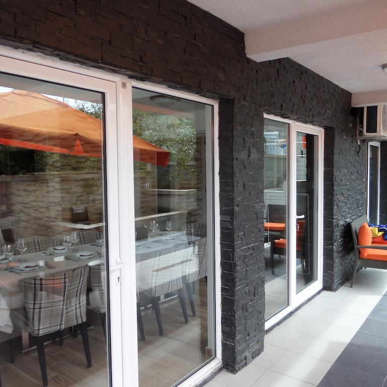 Agape Apartments Тиват Экстерьер фото