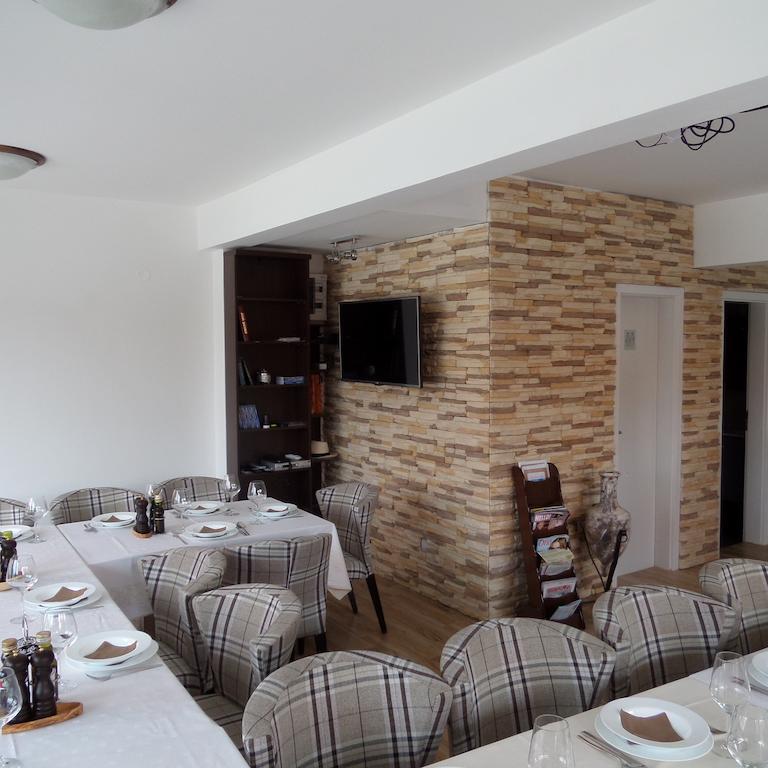Agape Apartments Тиват Экстерьер фото