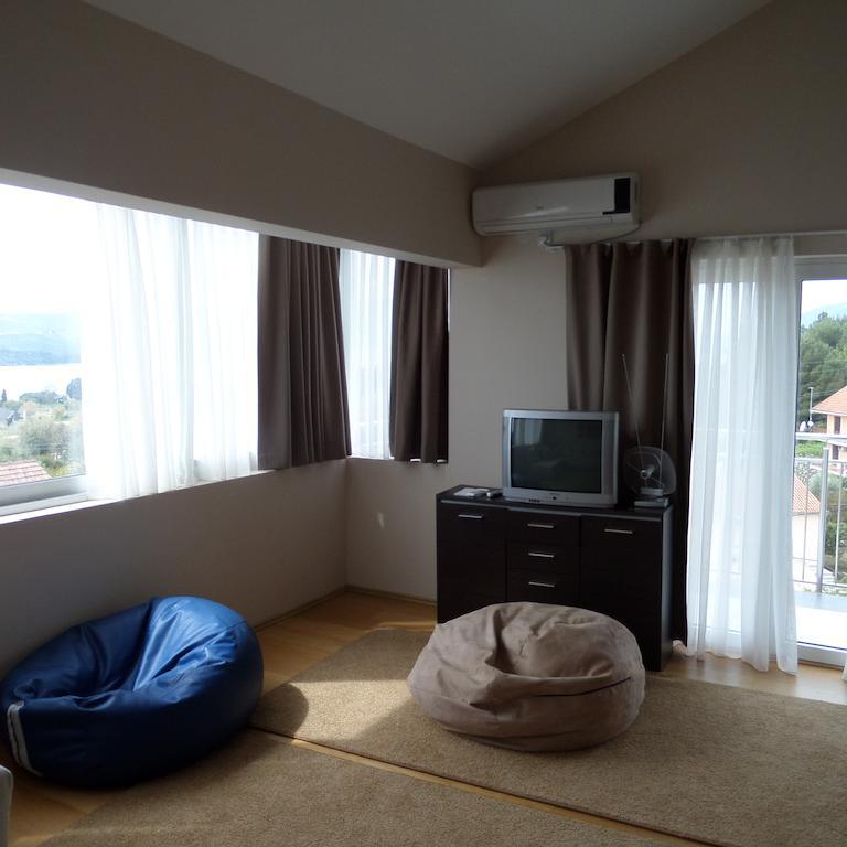 Agape Apartments Тиват Экстерьер фото