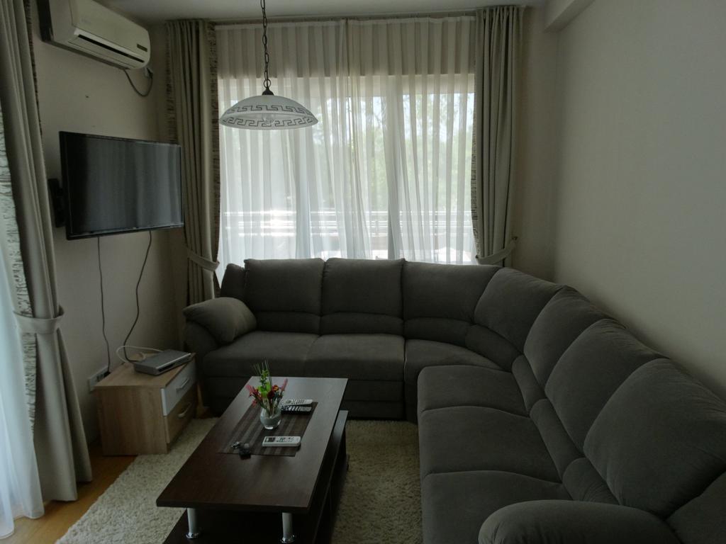 Agape Apartments Тиват Экстерьер фото