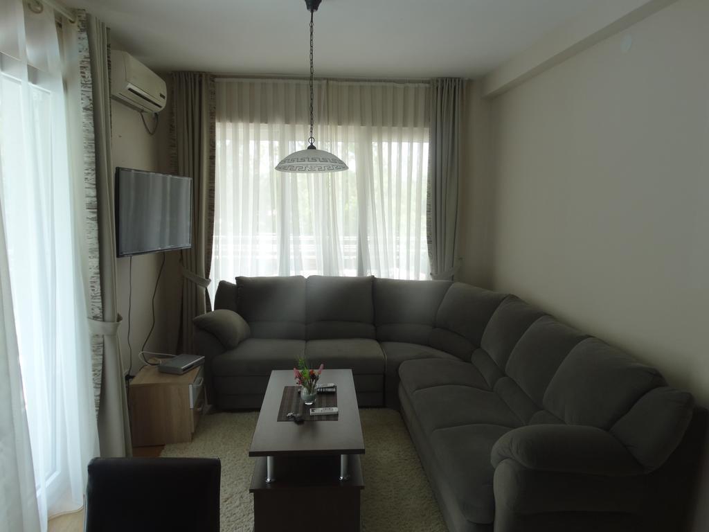 Agape Apartments Тиват Экстерьер фото