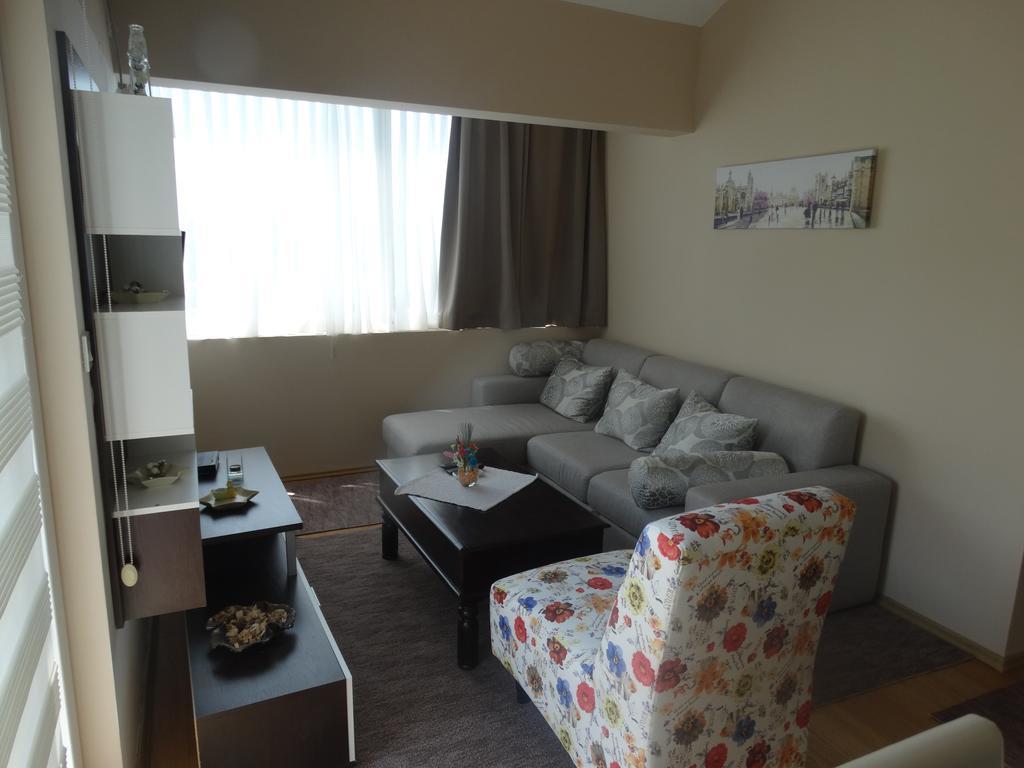 Agape Apartments Тиват Экстерьер фото