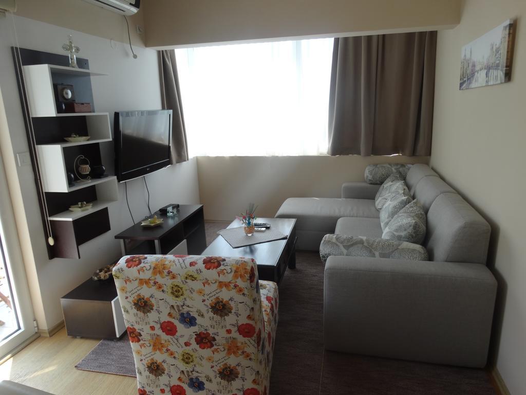 Agape Apartments Тиват Экстерьер фото